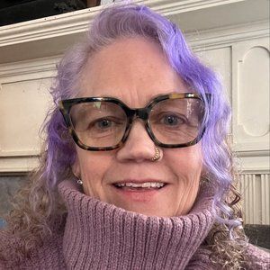 Meet your Posher, Lori